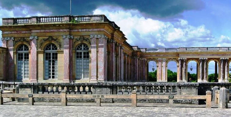 Grand Trianon Versailles entrance