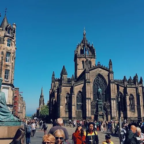 Instagram-Edinburgh-Scotland-_oninpilot