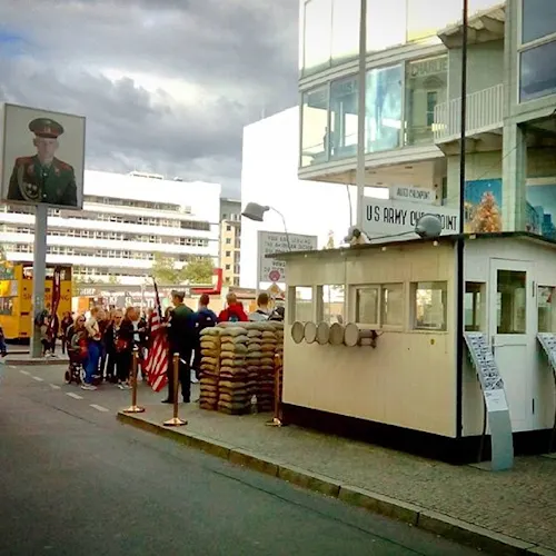 Instagram-timthetourmansayer-berlin-germany-1-_timthetourmansayer