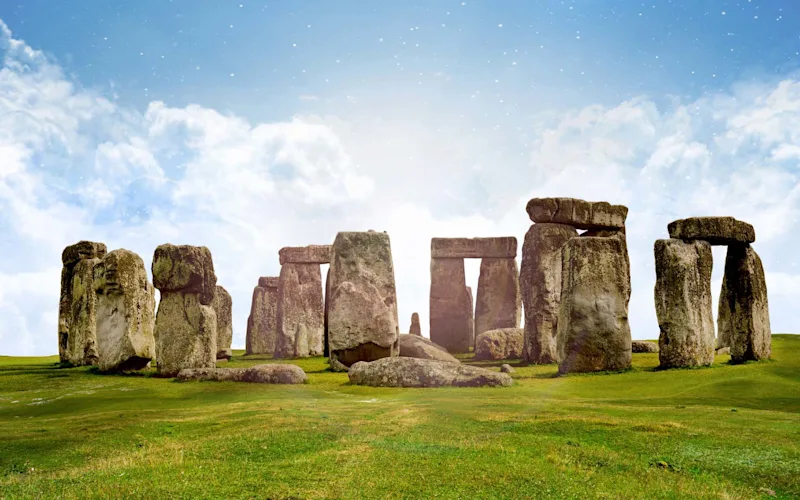 stonhenge-england-ancient-stone-circle-optional-excursion-guided-europe-tour