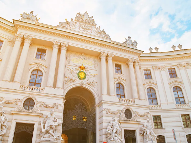 austria-vienna-hofburg-palace-facade