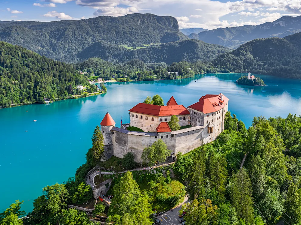 Bled-castle-over-the-lake-Slovenia-swiper-hero-gallery