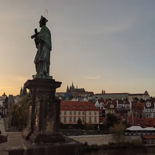 charles-bridge-prague-czech-republic-sundown-instagram-_expatexplore