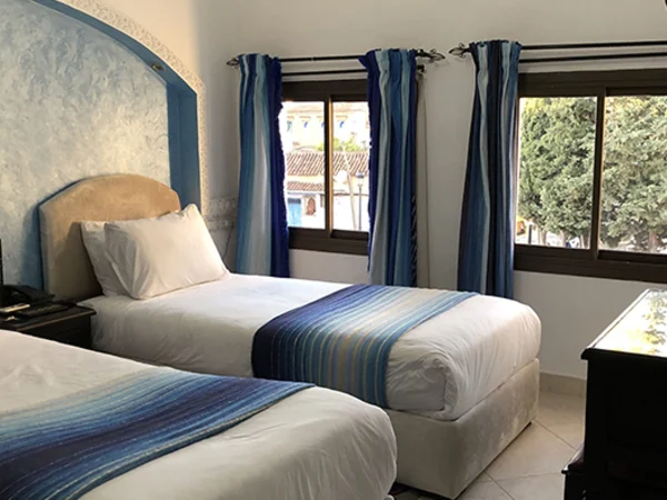 Chefchaouen-Parador-hotel-room