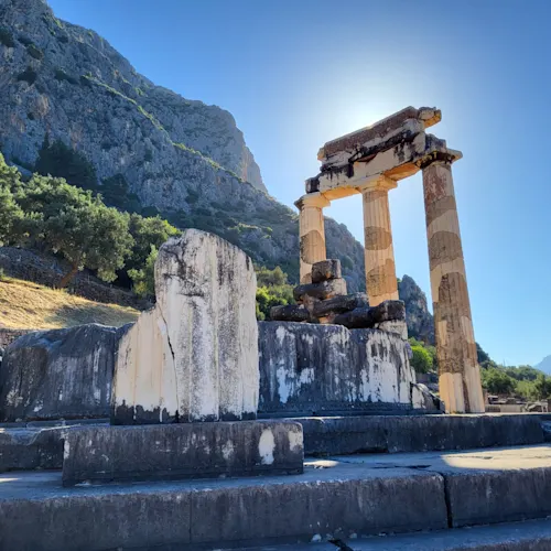 delphi-greece-temple-instagram-_scouserandherlittleoneexplore