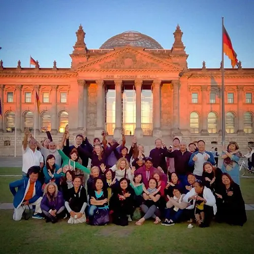 EN-Berlin-_timthetourmansayer