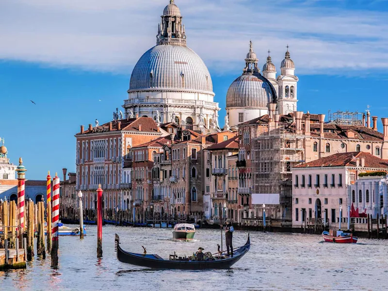 gondola-venice-italy