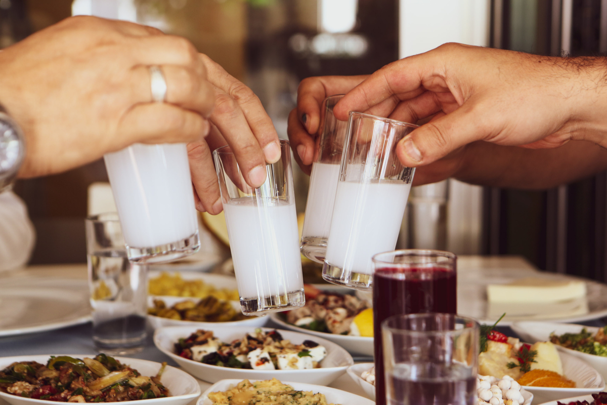 Raki, Greek food and drink