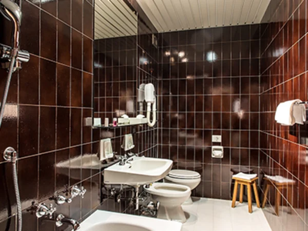 hotel-mirage-florence-bathroom