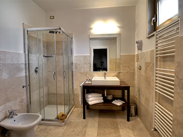 hotel-park-castiglion-fiorentino-bathroom