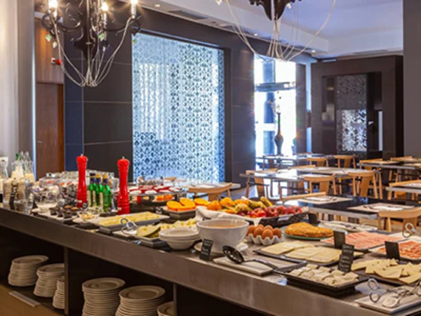 hotel-porcel-torneo-hotel-breakfast