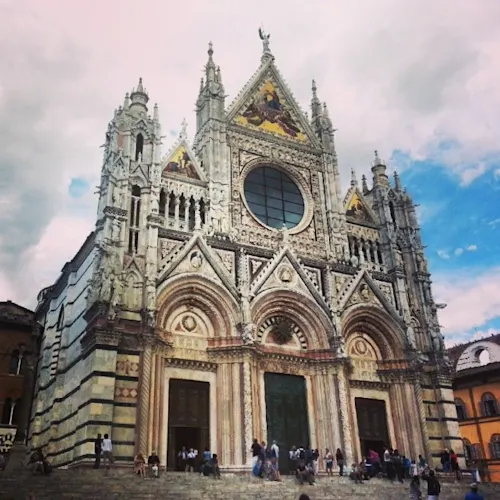 Instagram-siena-italy-_timthetourmansayer