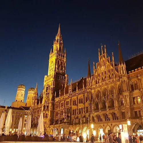 Instagram-Munich-Germany-_squeakstar