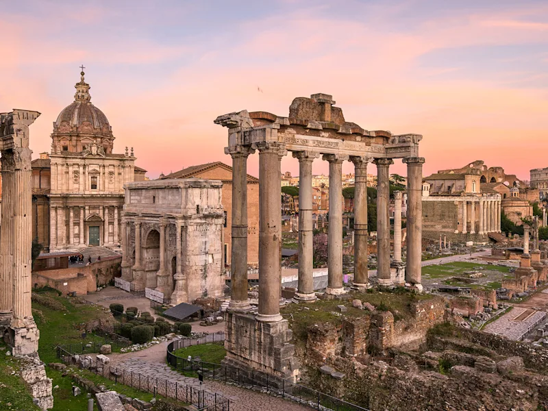 itlay-rome-roman-forum-ruins
