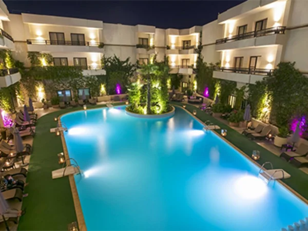 kech-boutique-hôtel-spa-hotel-pool-area