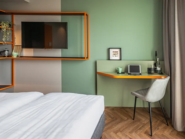 LOGINN-Hotel-Berlin-Airport-Room