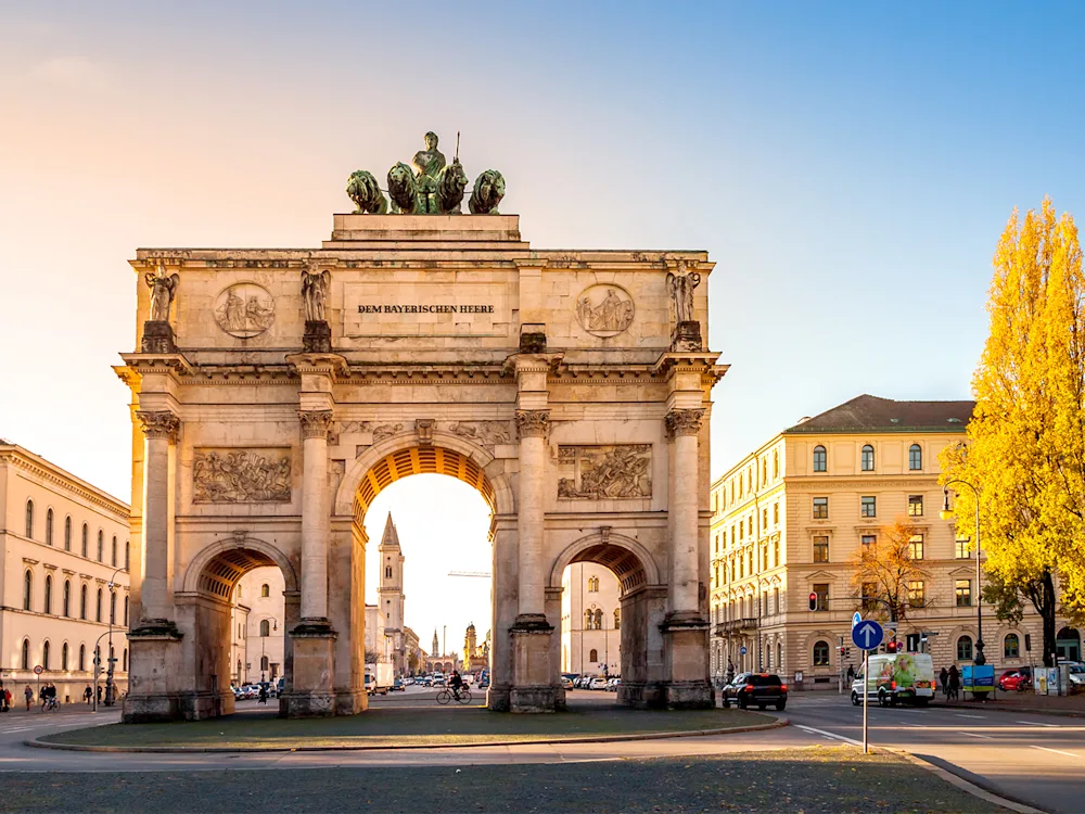 Munich-germany-siegestor-memorial-arch-swiper-hero-gallery