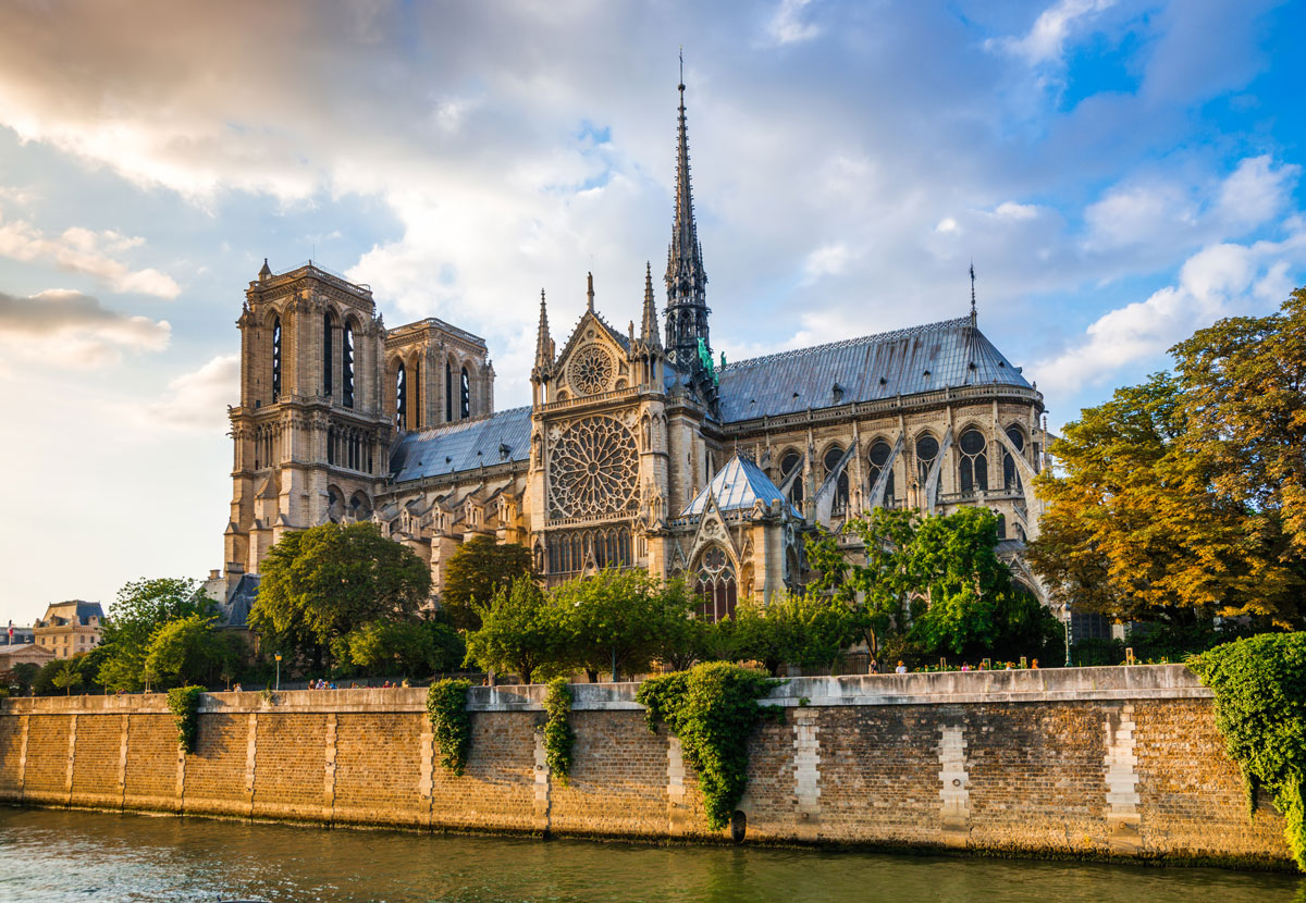 Notre_Dame_ExpatExplore