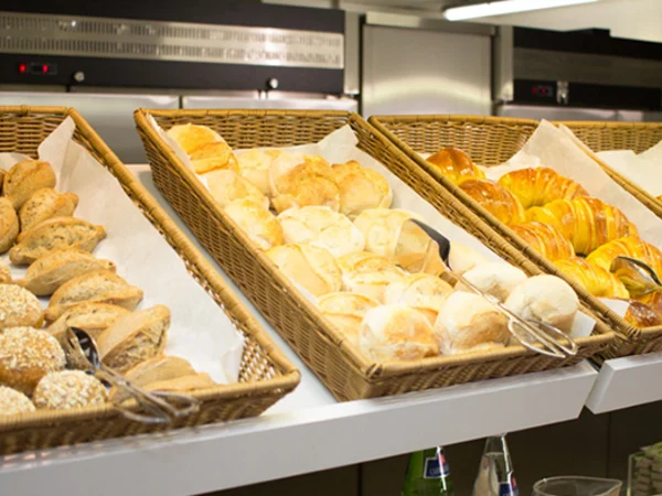 Park-Hotel-Porto-Gaia-breakfast