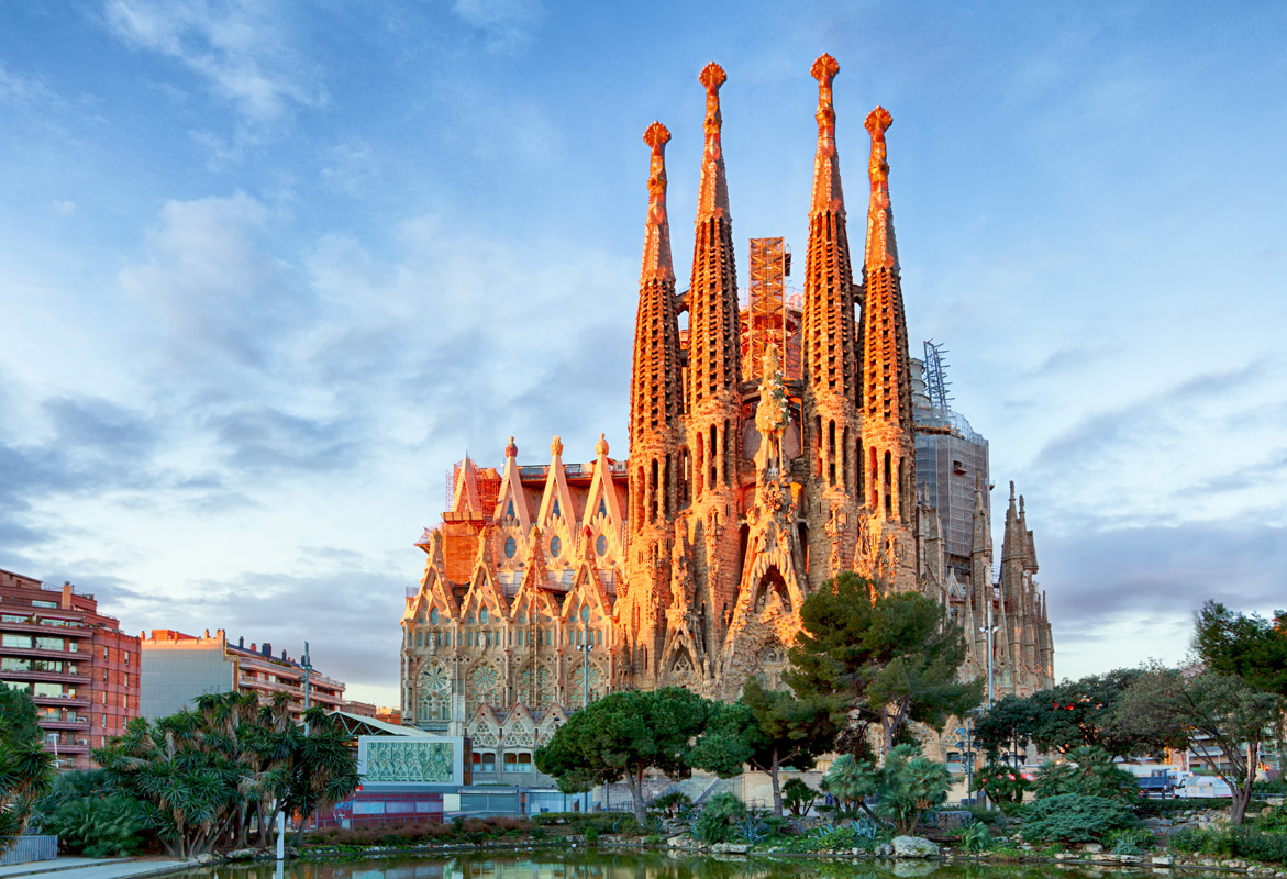 Sagrada_Familia_ExpatExplore