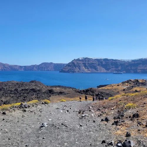 santorini-greece-view-instagram-_scouserandherlittleoneexplore