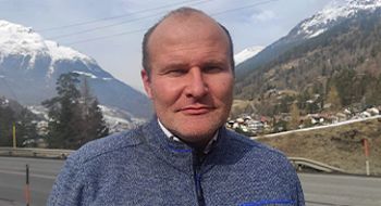 Sinisa-expat-explore-driver