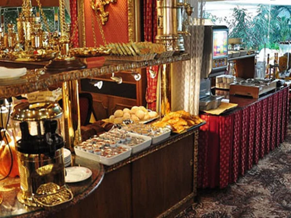 Venice-Hotel-Venezia-dining