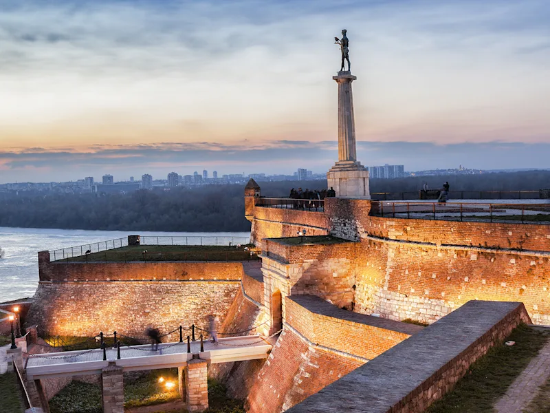 victory-statue-kalamegdan-belgrade-serbia