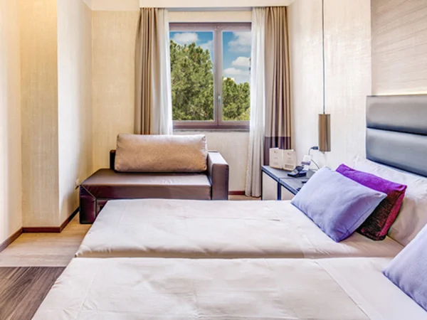 warmth-hotel-rome-twin-room