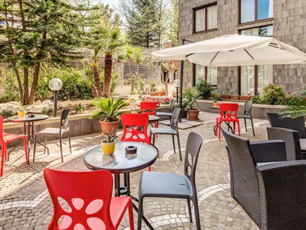 warmthotel-rome-outside