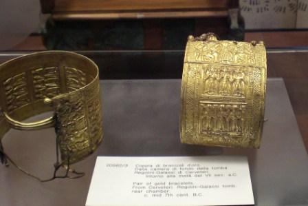 Etruscan gold bracelet, 7th C BC, Vatican Museums